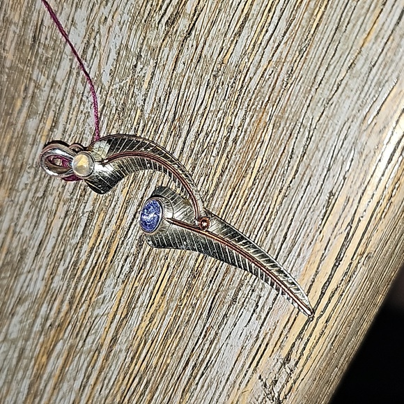 Sterling Silver Double feather 🪶 pendant - Picture 2 of 5